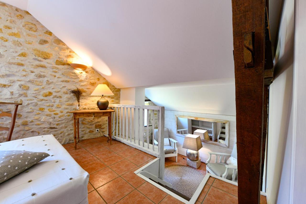 Bed and Breakfast La Ferme Dagué à Lasseube Extérieur photo